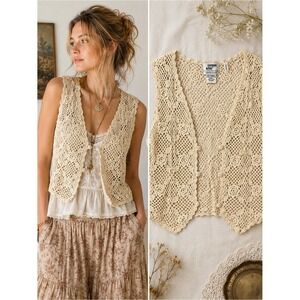 London Fog Handknit Crochet Vest Small Boho Floral Open Knit Cottagecore Cream